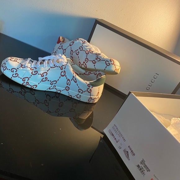Gucci Aces Sneakers - Picture 2 of 3